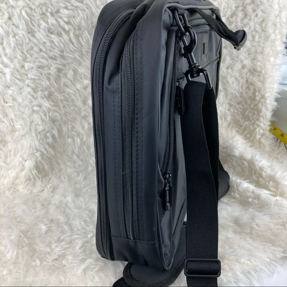 Targus Laptop Shoulder Bag Briefcase
